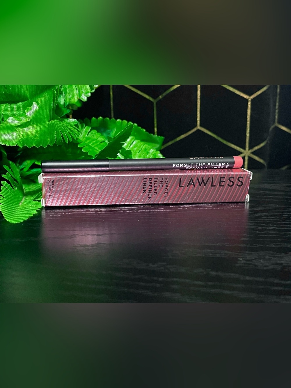 LAWLESS Forget The Filler Definer Lip Liner - Velvet Peach